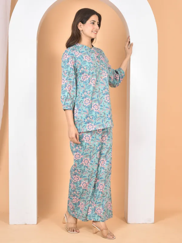 Multicolor_Printed_Solid_Regular_Fit_Co-Ords_Set_For_Women