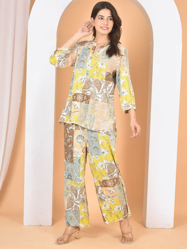 Multicolor_Printed_Solid_Regular_Fit_Co-Ords_Set_For_Women