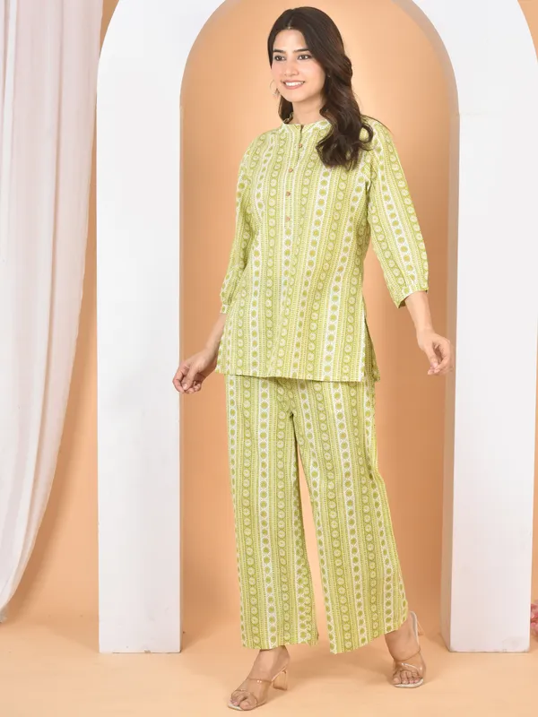 Olive_Green_Printed_Solid_Regular_Fit_Co-Ords_Set_For_Women