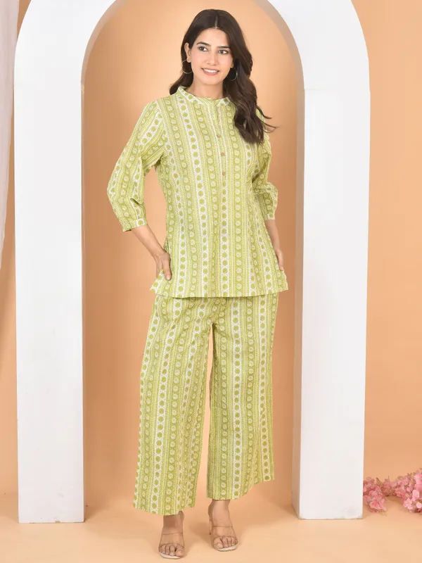 Olive_Green_Printed_Solid_Regular_Fit_Co-Ords_Set_For_Women