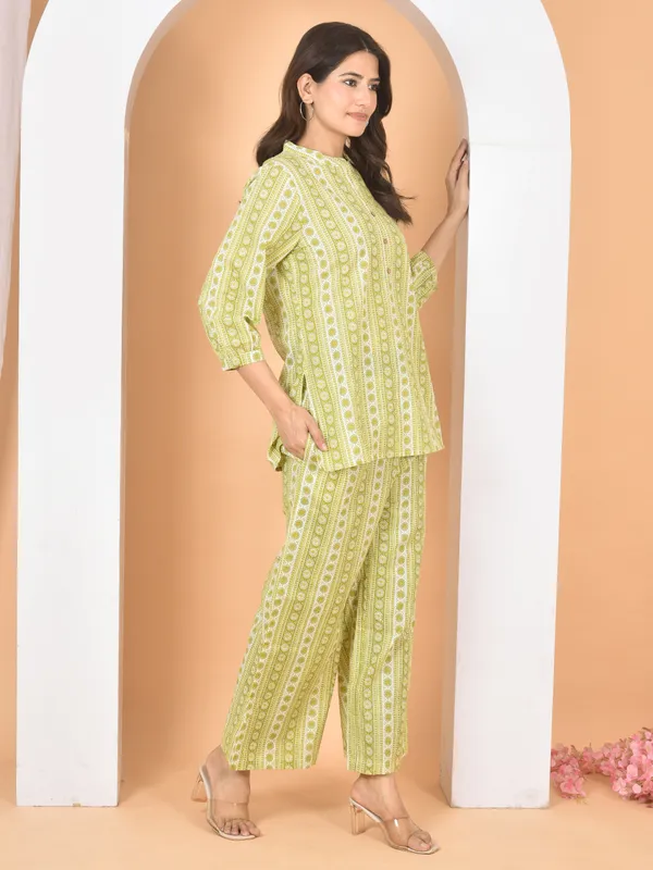 Olive_Green_Printed_Solid_Regular_Fit_Co-Ords_Set_For_Women