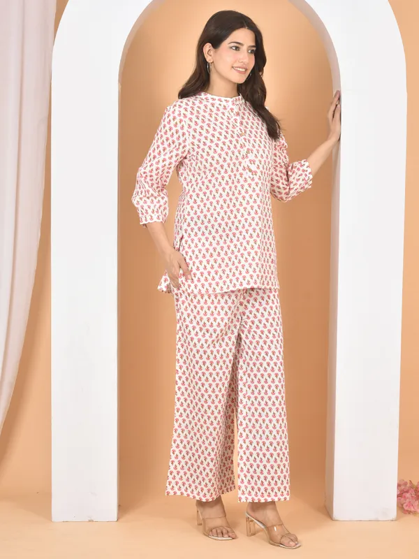 Light_Pink_Solid_Regular_Fit_Co-Ords_Set_For_Women
