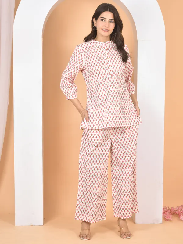 Light_Pink_Solid_Regular_Fit_Co-Ords_Set_For_Women
