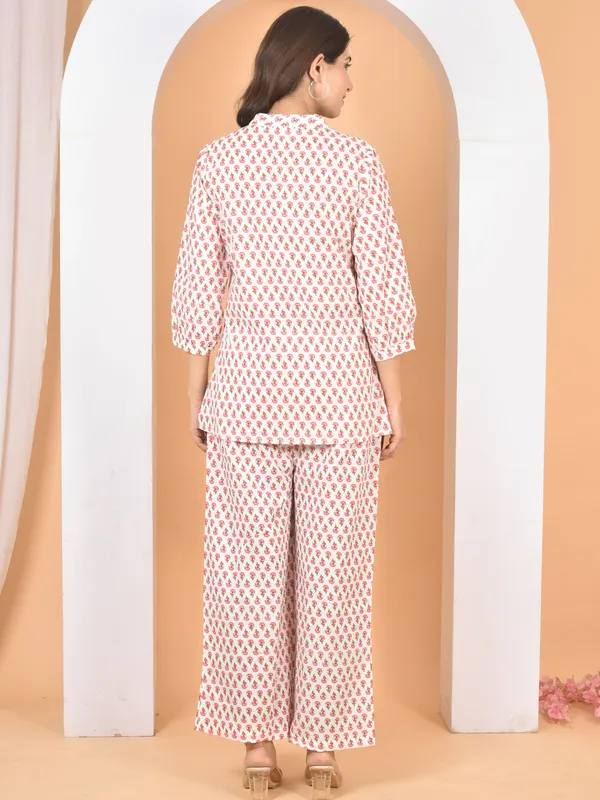 Light_Pink_Solid_Regular_Fit_Co-Ords_Set_For_Women