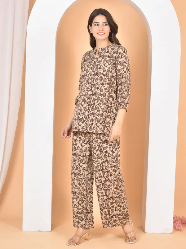 Brown_Printed_Solid_Regular_Fit_Co-Ords_Set_For_Women