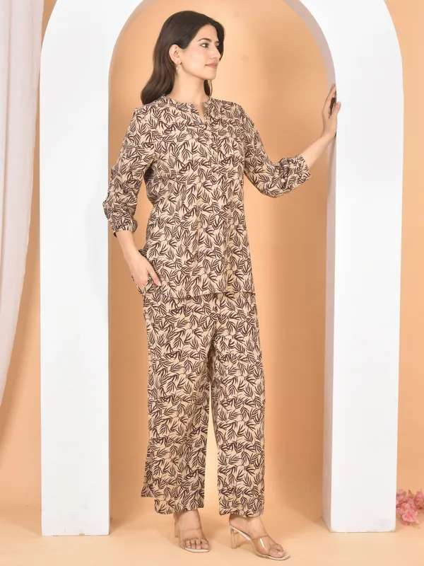Brown_Printed_Solid_Regular_Fit_Co-Ords_Set_For_Women