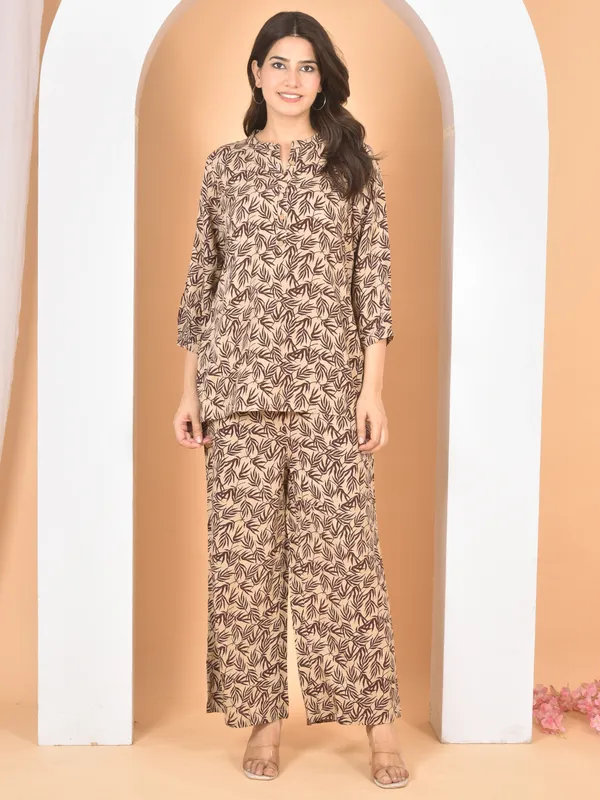 Brown_Printed_Solid_Regular_Fit_Co-Ords_Set_For_Women