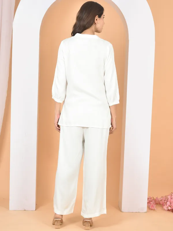 White_Plain_Solid_Regular_Fit_Co-Ords_Set_For_Women