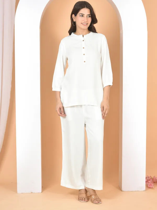 White_Plain_Solid_Regular_Fit_Co-Ords_Set_For_Women