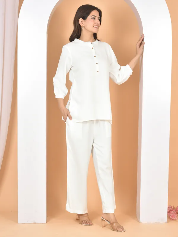 White_Plain_Solid_Regular_Fit_Co-Ords_Set_For_Women