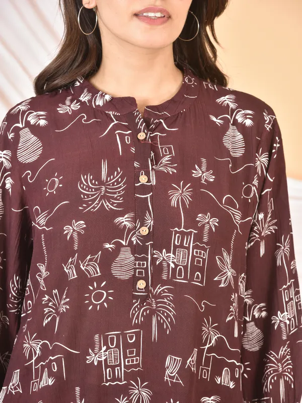 Brown_Printed_Solid_Regular_Fit_Top_For_Women