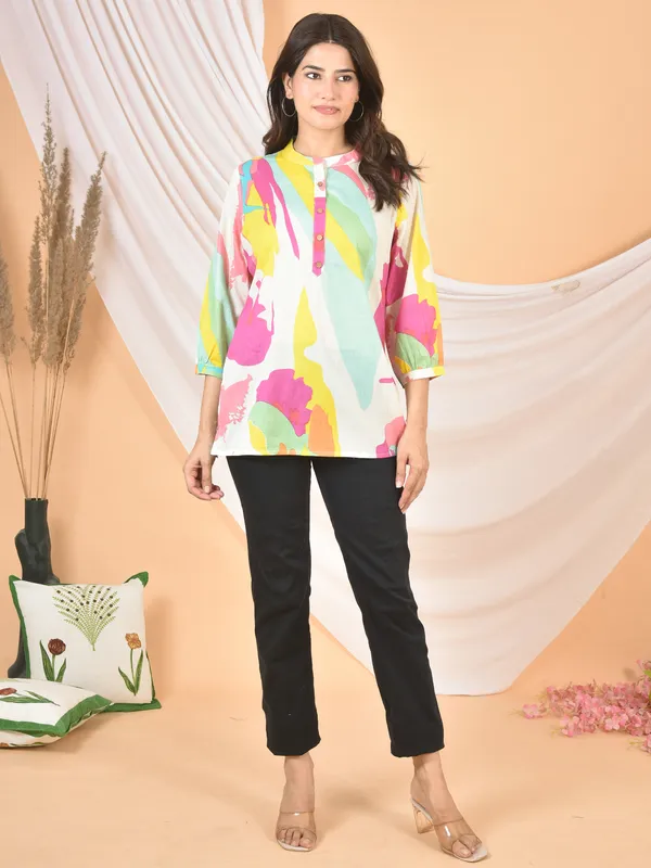 Multicolor_Printed_Solid_Regular_Fit_Top_For_Women