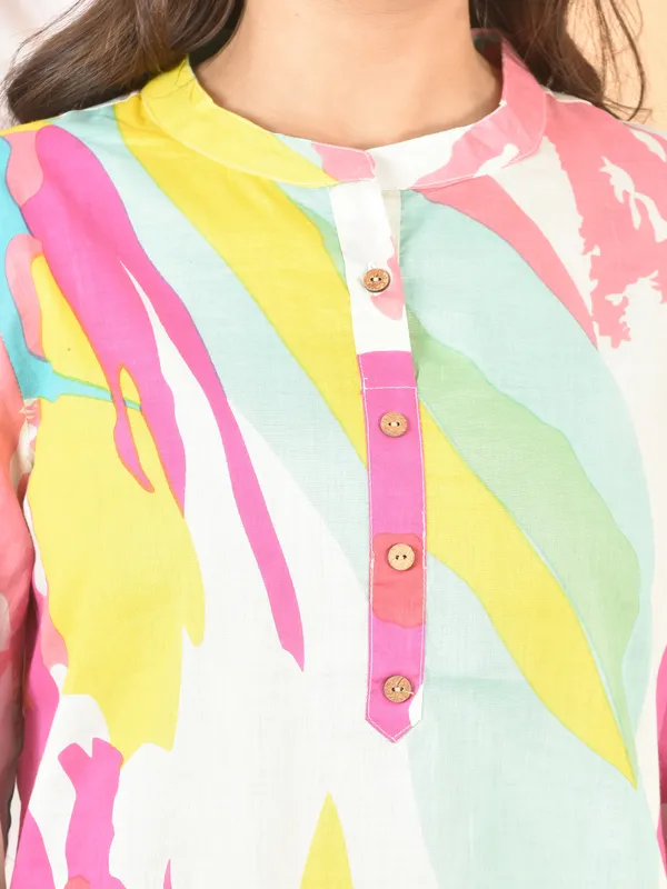 Multicolor_Printed_Solid_Regular_Fit_Top_For_Women