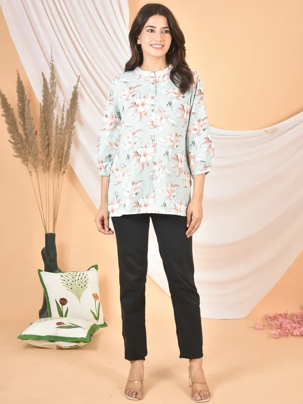 Light_Pink_Solid_Regular_Fit_Top_For_Women