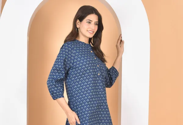 Blue_Printed_Solid_Regular_Fit_Top_For_Women