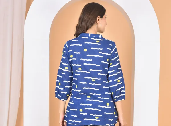 Blue_Printed_Solid_Regular_Fit_Top_For_Women
