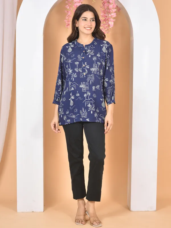 Blue_Printed_Solid_Regular_Fit_Top_For_Women