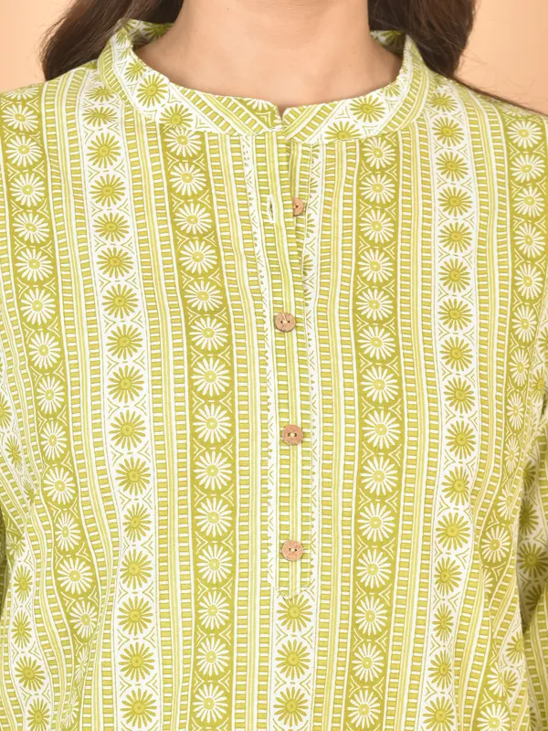 Olive_Green_Printed_Solid_Regular_Fit_Top_For_Women