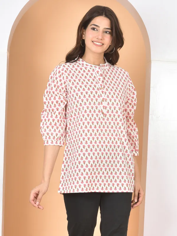 Light_Pink_Solid_Regular_Fit_Top_For_Women