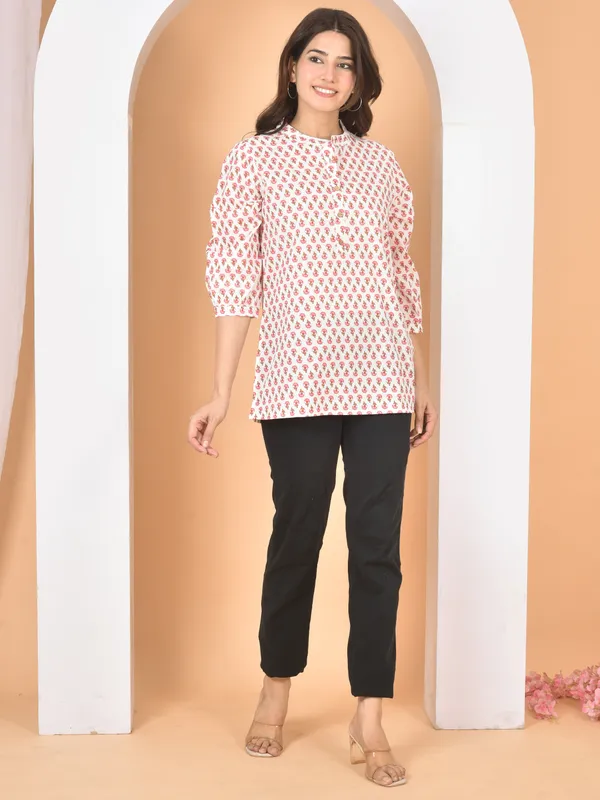 Light_Pink_Solid_Regular_Fit_Top_For_Women
