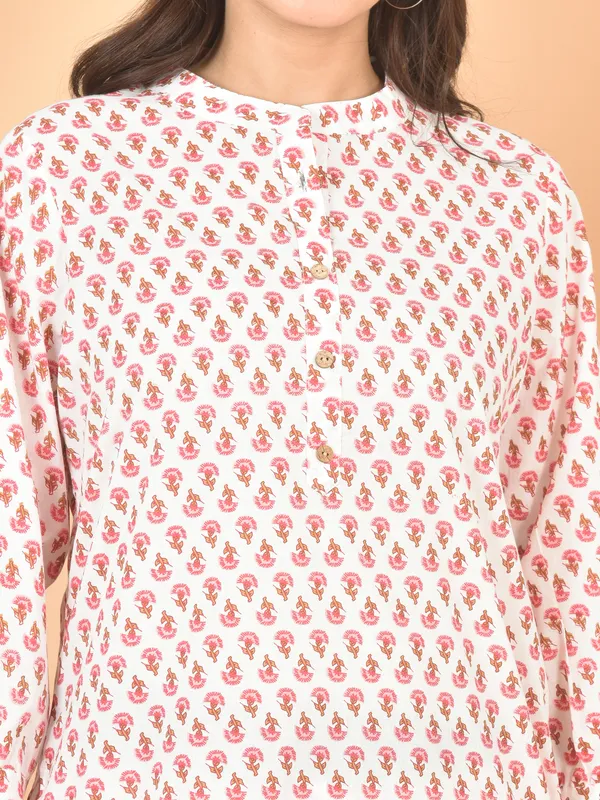 Light_Pink_Solid_Regular_Fit_Top_For_Women