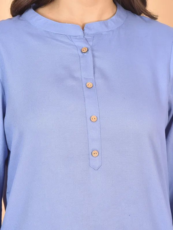 Blue_Plain_Solid_Regular_Fit_Top_For_Women