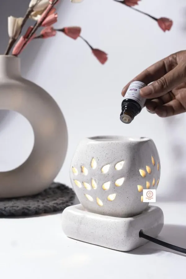Cream_Color_Ceramic_Electric_Aroma_Diffuser