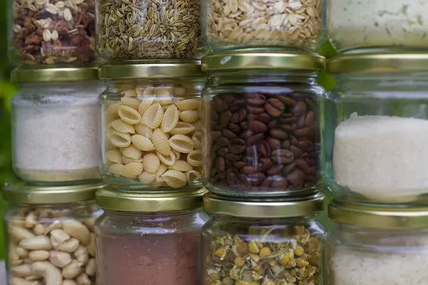 Glass_Jar_With_Metal_Airtight_Lid
