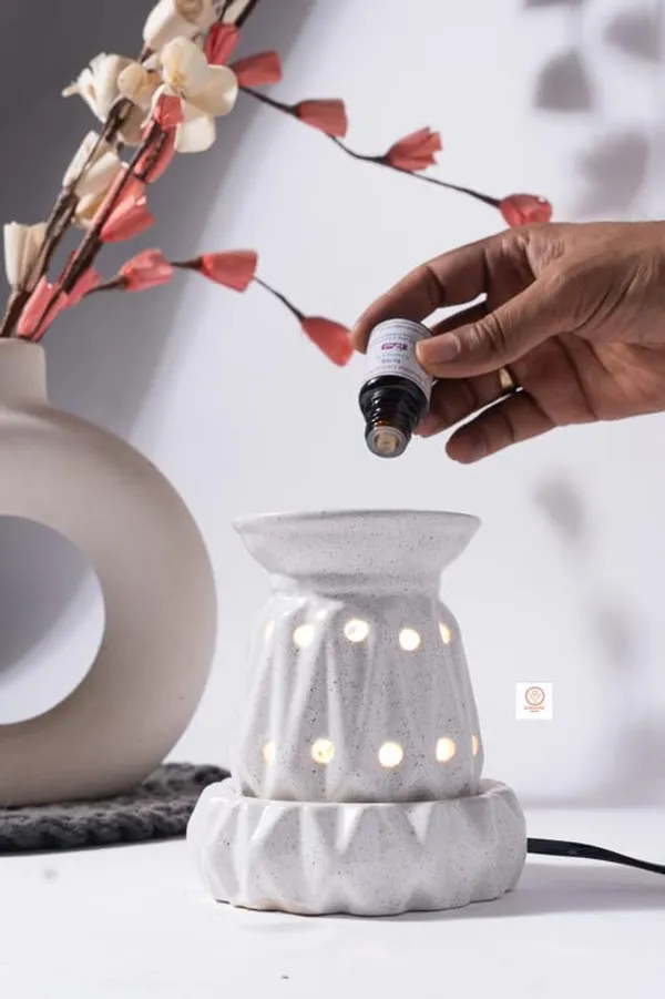 Electric_Aroma_Burner_With_Oil