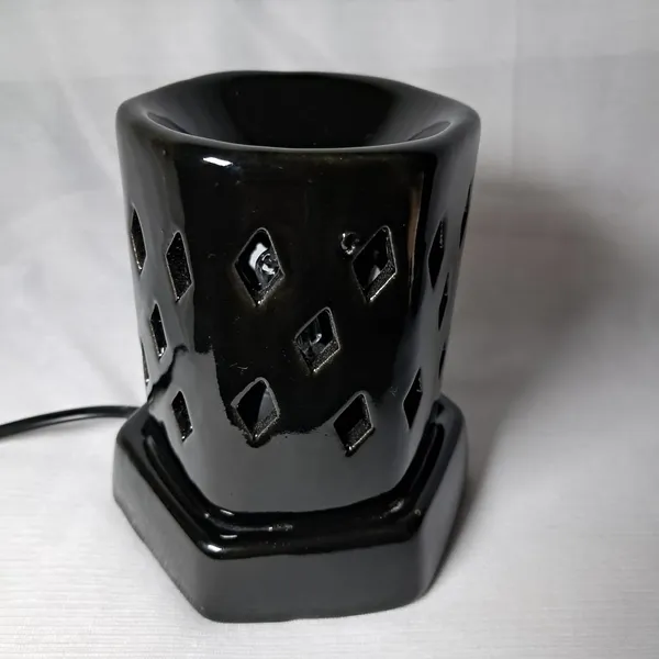 Electric_Aroma_Diffuser_With_Essential_Oil