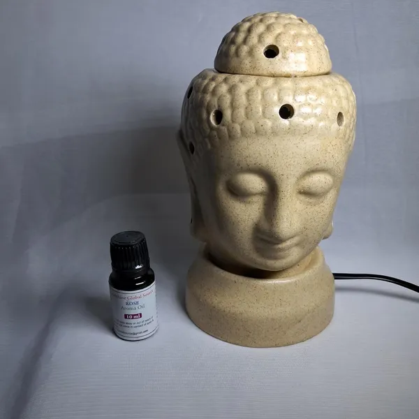 Electric_Aroma_Diffuser_With_Essential_Oil