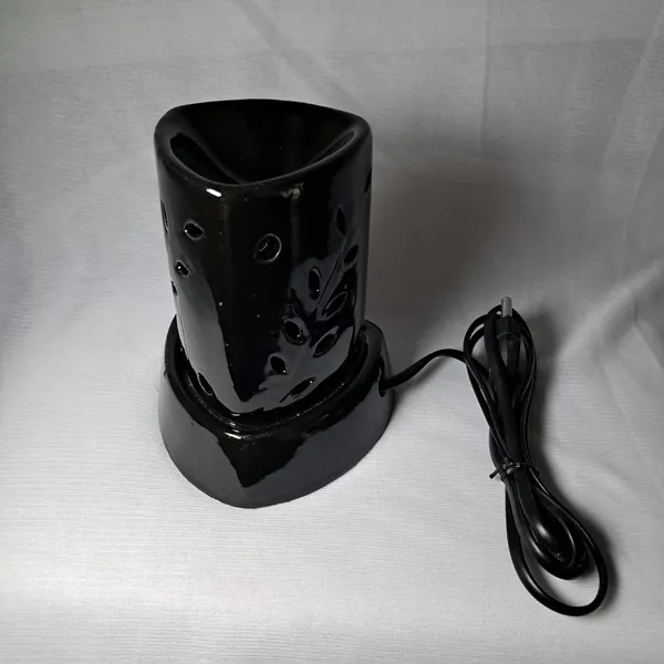 Electric_Aroma_Diffuser_With_Essential_Oil