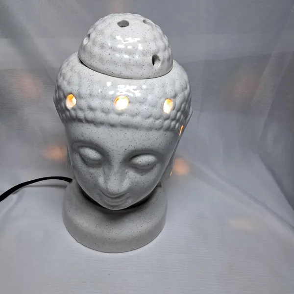 Electric_Aroma_Diffuser_With_Essential_Oil