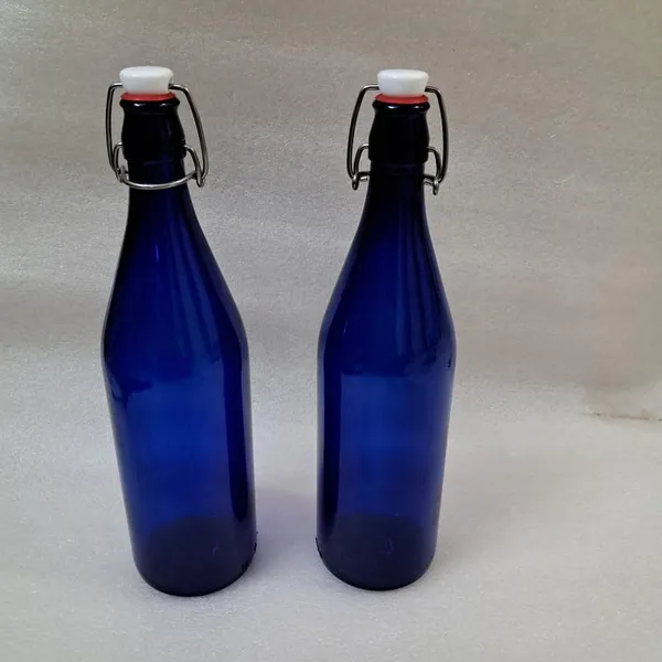 Glass_Water_Bottle_With_Swing_Top_Lid