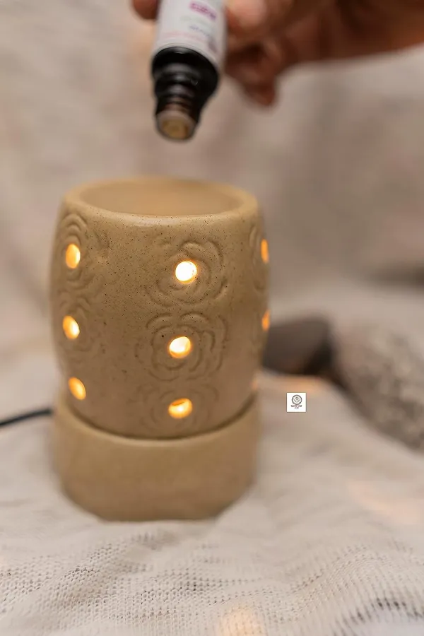 Grey_Ceramic_Gulab_Aroma_Electric_Diffuser_Burner_With_10Ml_Rose_Aroma_Oil_For_Living_Room,_Bedroom_|_Decoration_Items