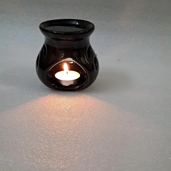 Black_Ceramic_Clay_Candle_Operated_Aroma_Burner