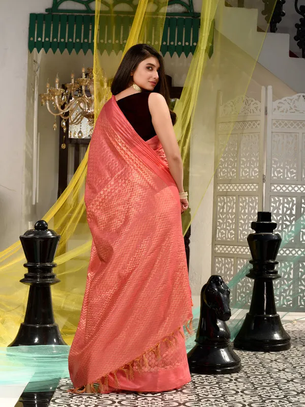 Authentic_Froliy_Pink_ZigZag_Pallu_with_Designer_Motif_Bhagalpuri_Saree