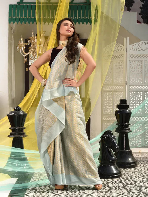 Authentic_Silver_Grey_Designer_Bhagalpuri_Handloom_Weaving_Motif_Saree