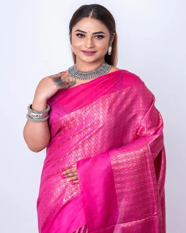 Authentic_Fine_Pink_Cotton_Tissue_Silk_Bhagalpuri_Handloom_Crafted_Zari_Weaving_Saree_for_Women