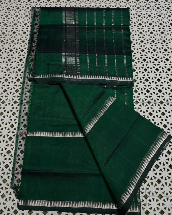 Authentic_Mangalagiri_Cotton_Silk_Handloom_Saree_with_Temple_Border_(100200_British_Green)