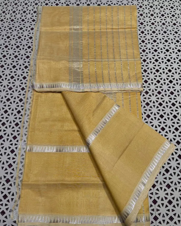 Authentic_Mangalagiri_Cotton_Silk_Handloom_Saree_with_Temple_Border_(100201_Buff_Creame)