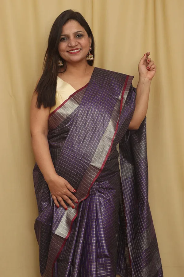 Linen_Blend_Handloom_Bhagalpuri_Check_Contrast_Saree_(Gold-Mountbatten_Brown-Red)
