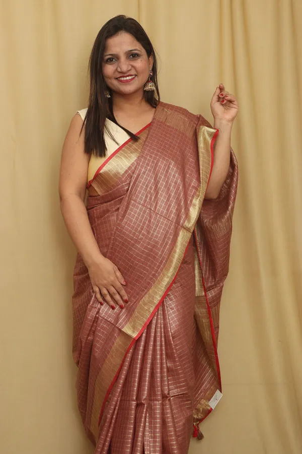 Linen_Blend_Handloom_Bhagalpuri_Check_Contrast_Saree_(Gold-Redwood_Brown-Red)