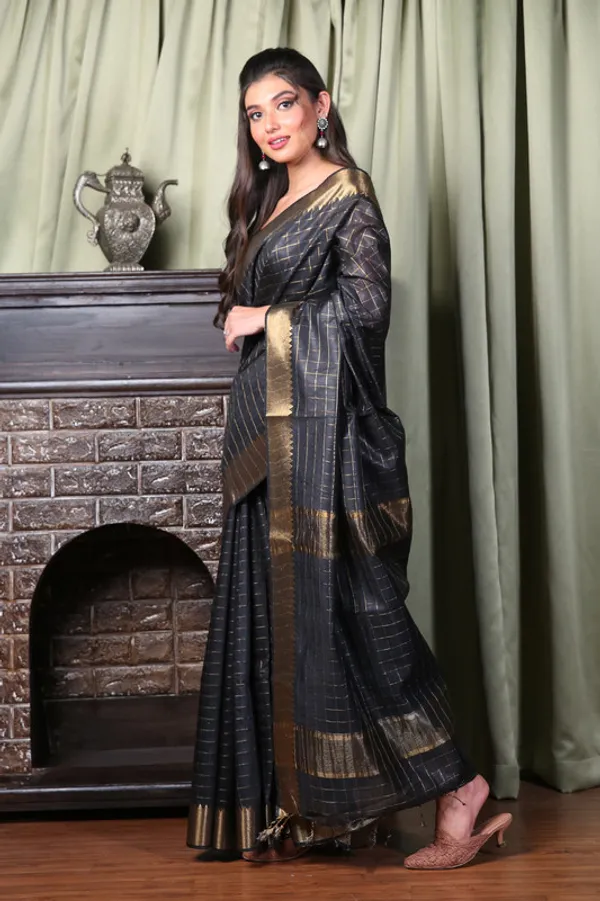 Authentic_Black_Cotton_Silk_Handloom_Mangalagiri_Check_Saree_with_Blouse_Piece