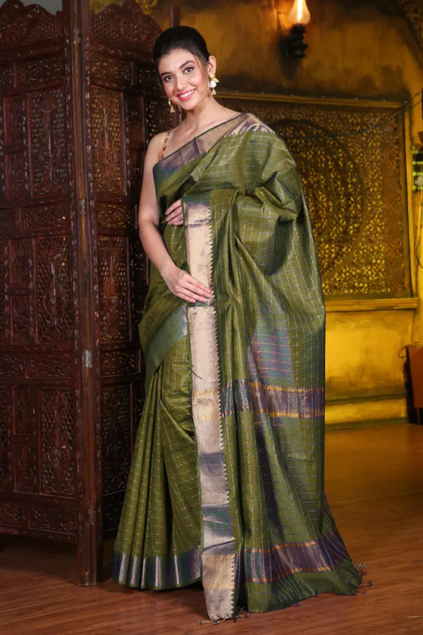 Authentic_Moss_Green_Cotton_Silk_Handloom_Mangalagiri_Check_Saree_with_Blouse_Piece