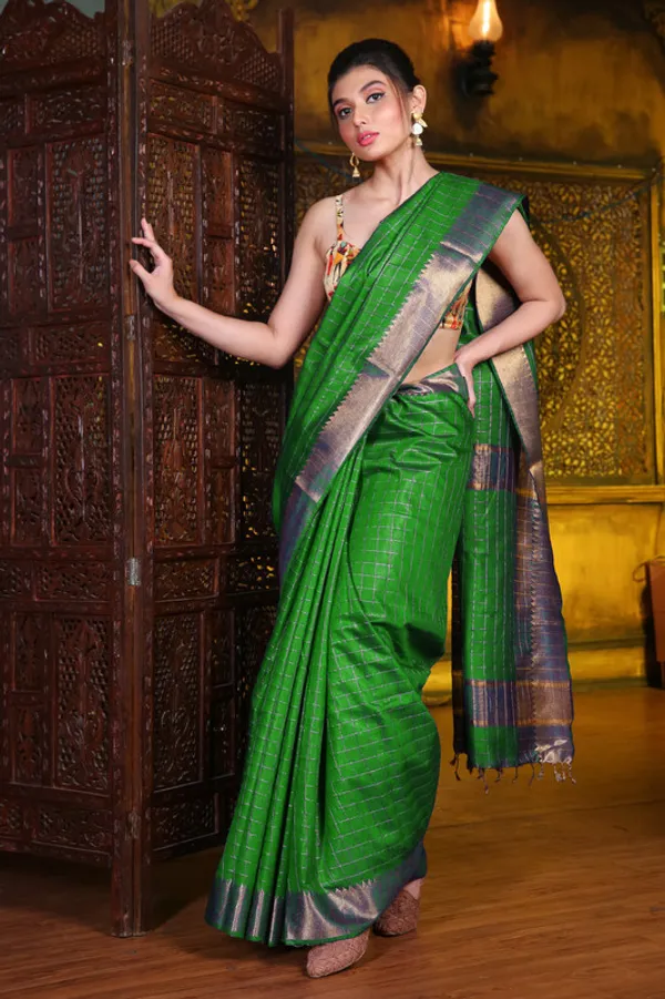 Authentic_Racing_Green_Cotton_Silk_Handloom_Mangalagiri_Check_Saree_with_Blouse_Piece