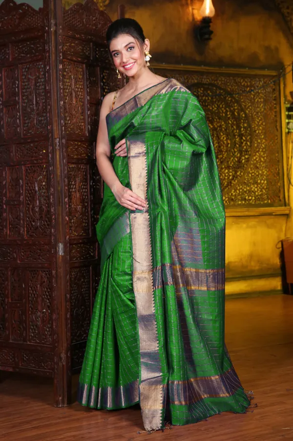 Authentic_Racing_Green_Cotton_Silk_Handloom_Mangalagiri_Check_Saree_with_Blouse_Piece