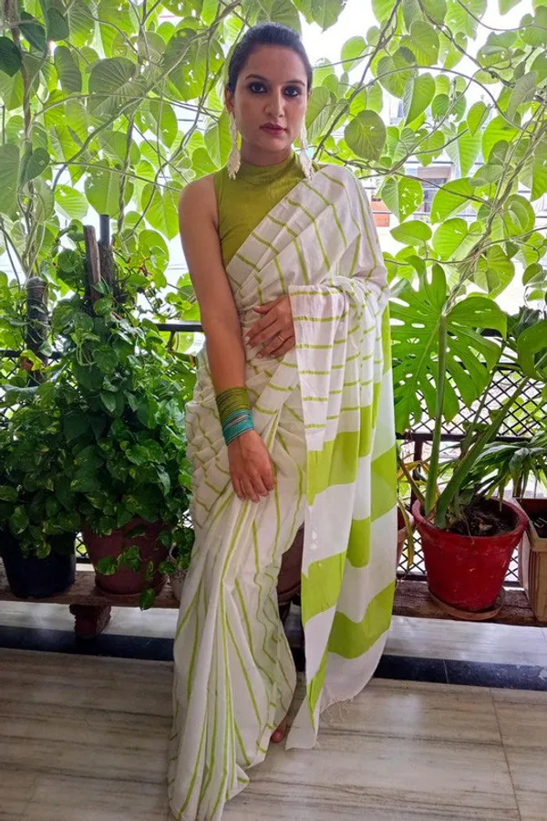 Parrot_Green_Cotton_Soft_Silk_Striped_Handloom_Bhagalpuri_Saree