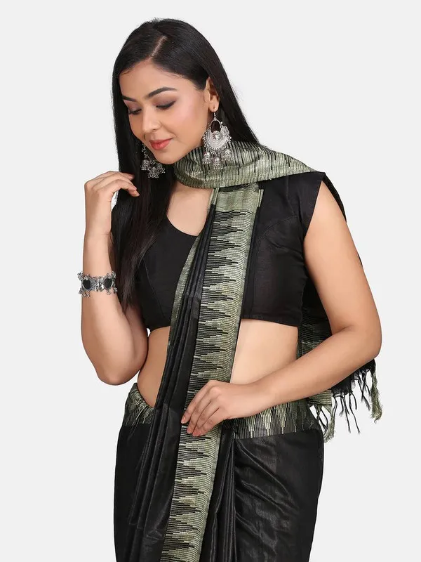 Black_Handloom_Semi_Tussar_Silk_Temple_Border_Bhagalpuri_Saree