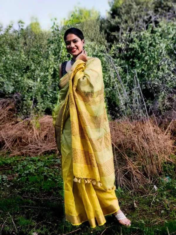 Authentic_GoldMoss_Green_&_Yellow_Bhagalpuri_Handloom_Tissue_Linen_Two_Dye_Saree